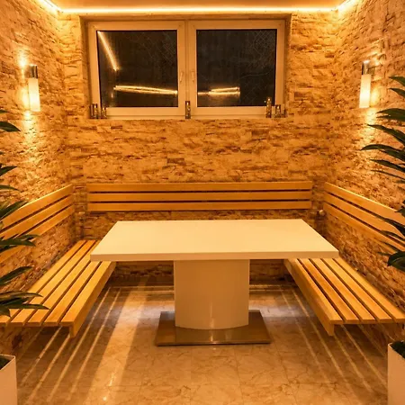 Vip Wellness Oase Mit 3zi Sauna Whirlpool Und Vielem Mehr Apartamento